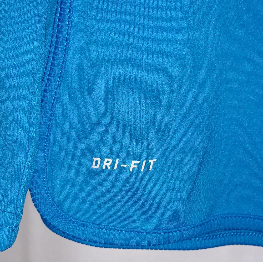 Nike Long sleeve women. Mint condition.